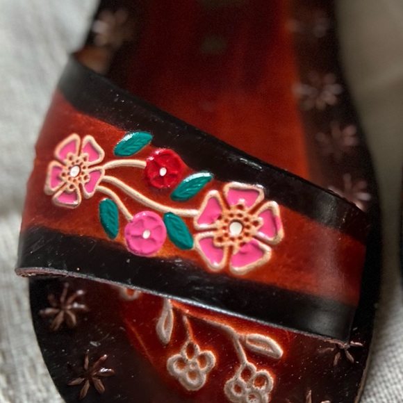 Beautifully handcrafted sandals by Artesanos de Ceja - Picture 9 of 9
